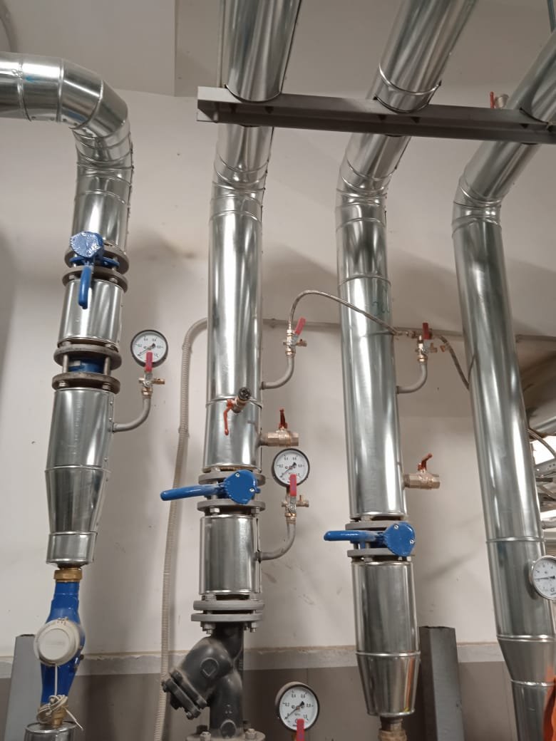 أنابيب بغلاف واقي